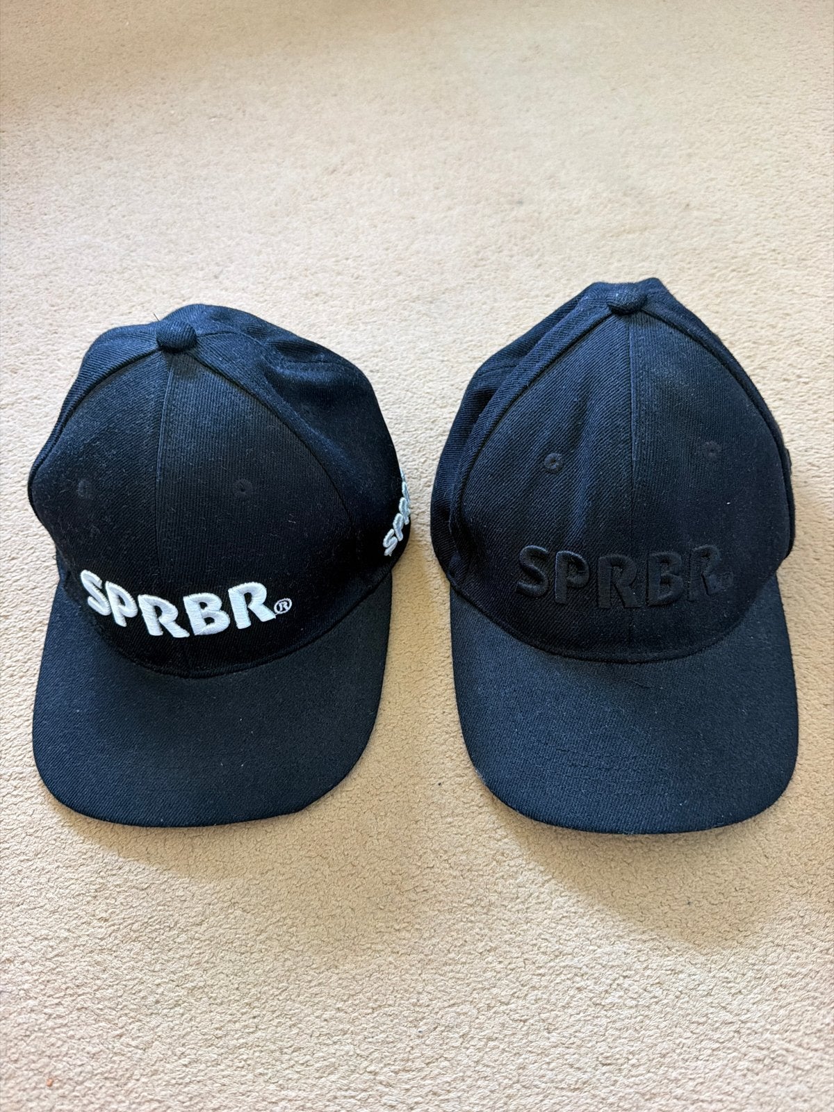De Graafschap 2 SPRBR petten - Zwart, maat 58CM, Ophalen of Verzenden, Zo goed als nieuw, Pet