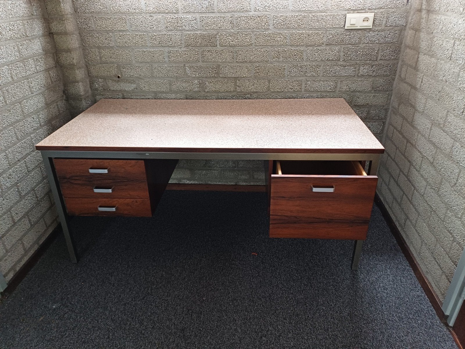 zwaar buro 160 cm bij 80 cm, Ophalen of Verzenden, Gebruikt
