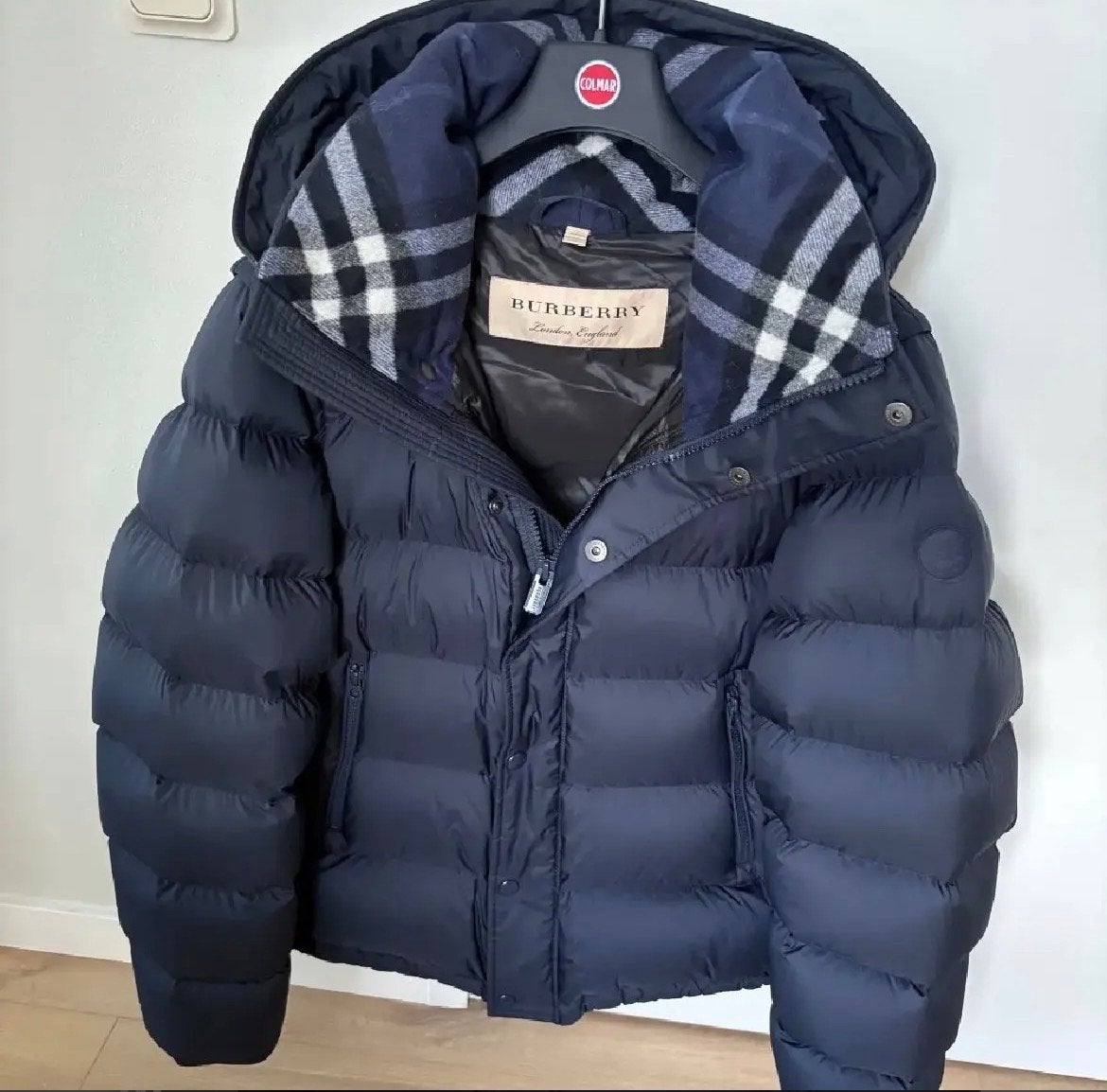 Burberry donsjack met ruitpatroon capuchon, Ophalen of Verzenden, Zo goed als nieuw, Maat 38/40 (M), Blauw