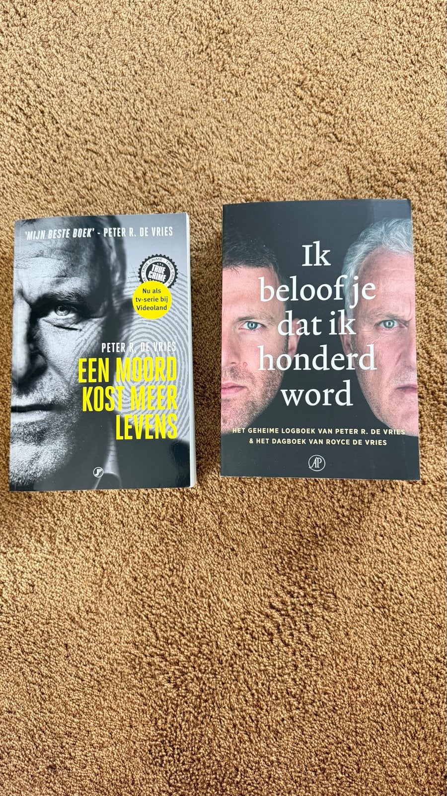 2 boeken van Peter R. de Vries: Misdaadjournalistiek, Ophalen of Verzenden, Zo goed als nieuw, Overige