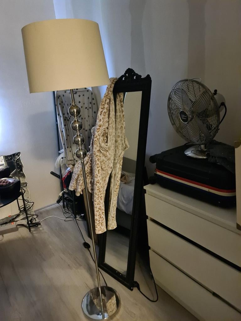 Vloerlamp, Huis en Inrichting, Lampen | Vloerlampen, Ophalen of Verzenden, Zo goed als nieuw, 150 tot 200 cm