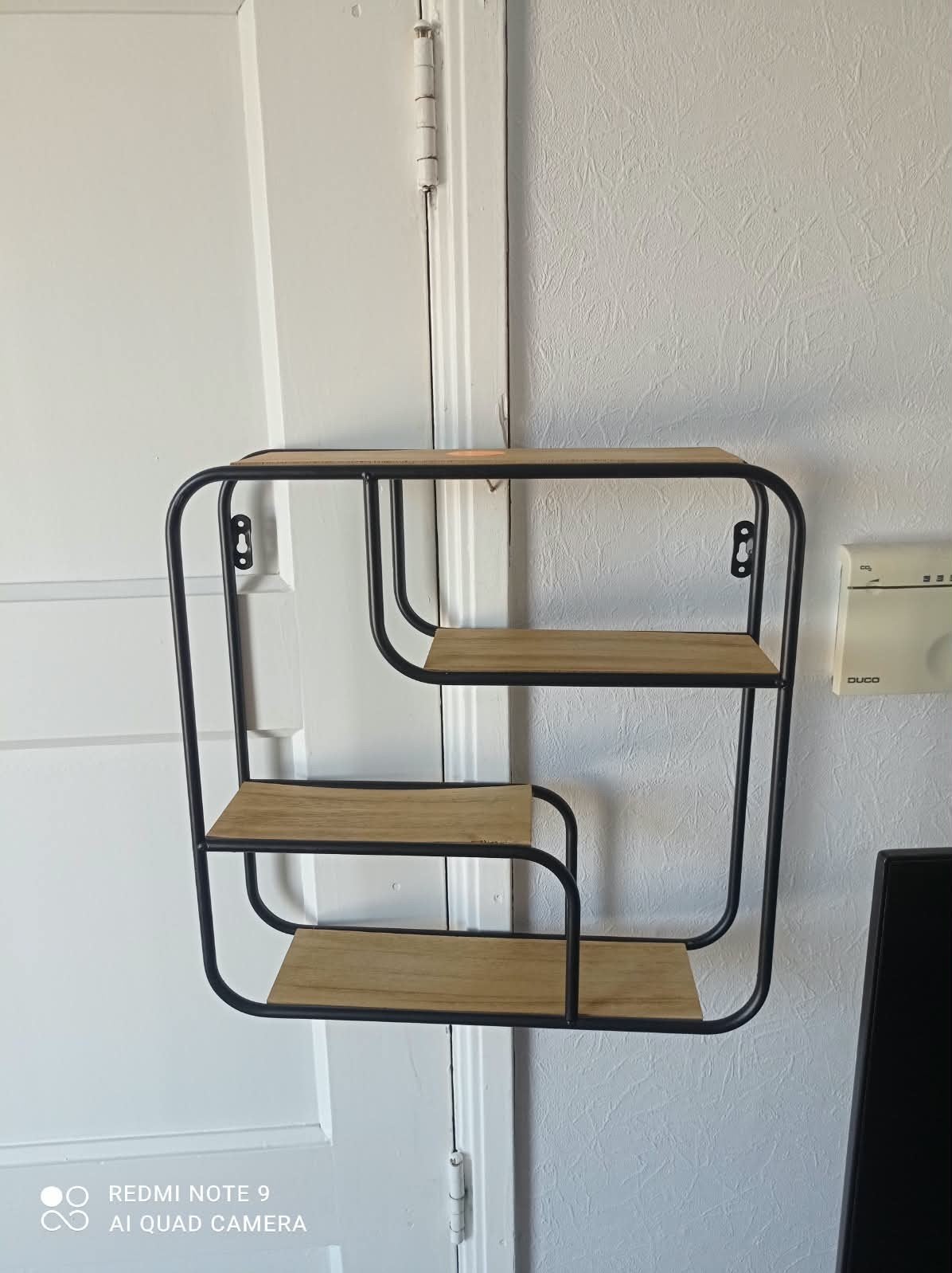 Mooi rekje met ophang bevestiging gaten 35 x 35 cm, Ophalen of Verzenden, Gebruikt