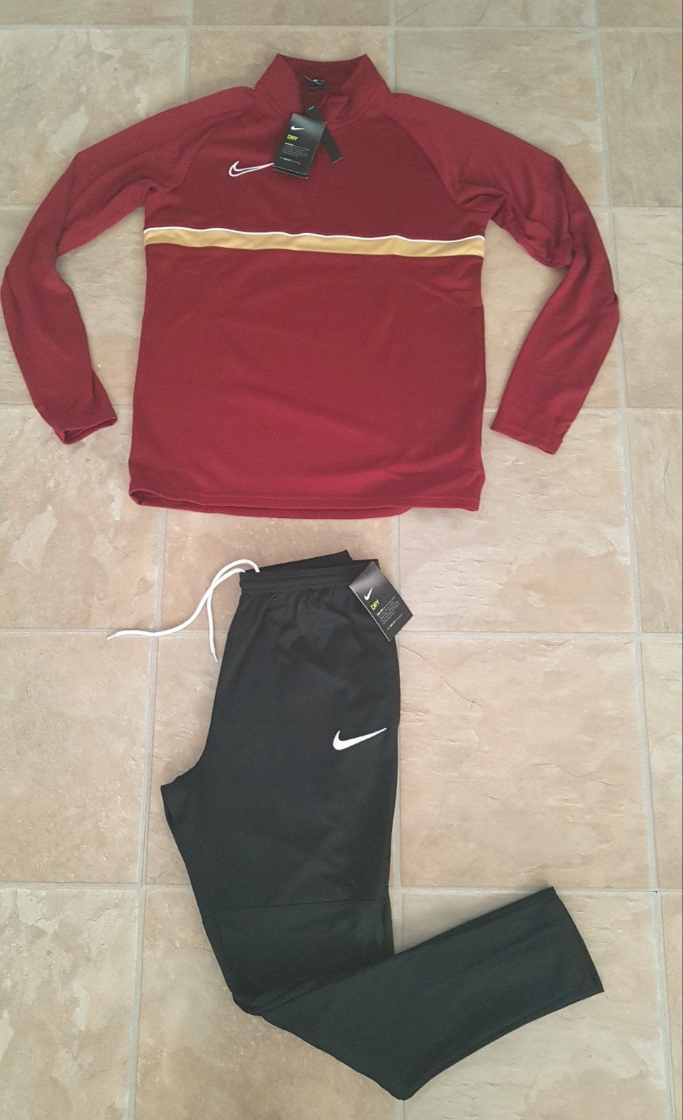 Nike Dri-Fit Trainingspak - Nieuw met labels maat M, Maat 48/50 (M), Nike, Nieuw, Ophalen of Verzenden