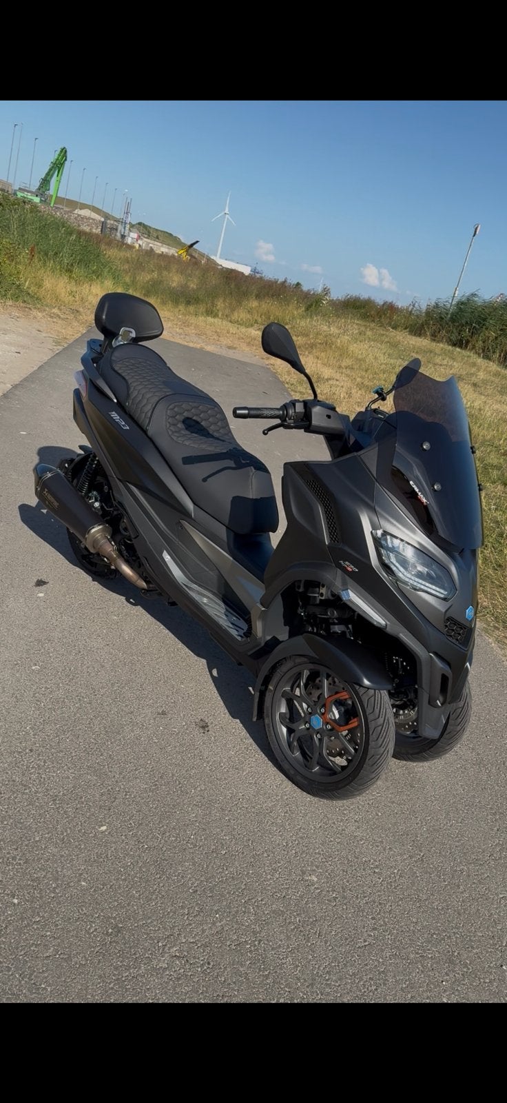 Piaggio MP3 530 HPE Exclusive ABS Akrapovic, Overige modellen, Ophalen of Verzenden, Zo goed als nieuw, Benzine