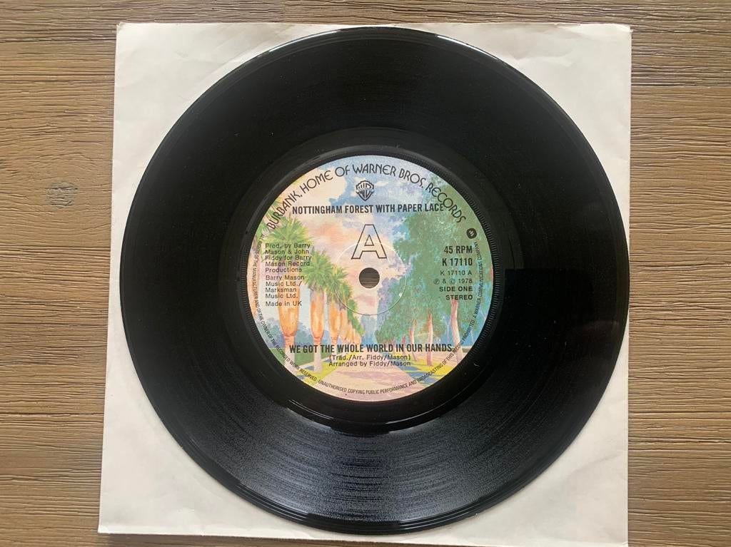 Nottingham Forest with Paper Lace -  We got the whole world, Cd's en Dvd's, Vinyl Singles, Ophalen of Verzenden, Gebruikt, Pop