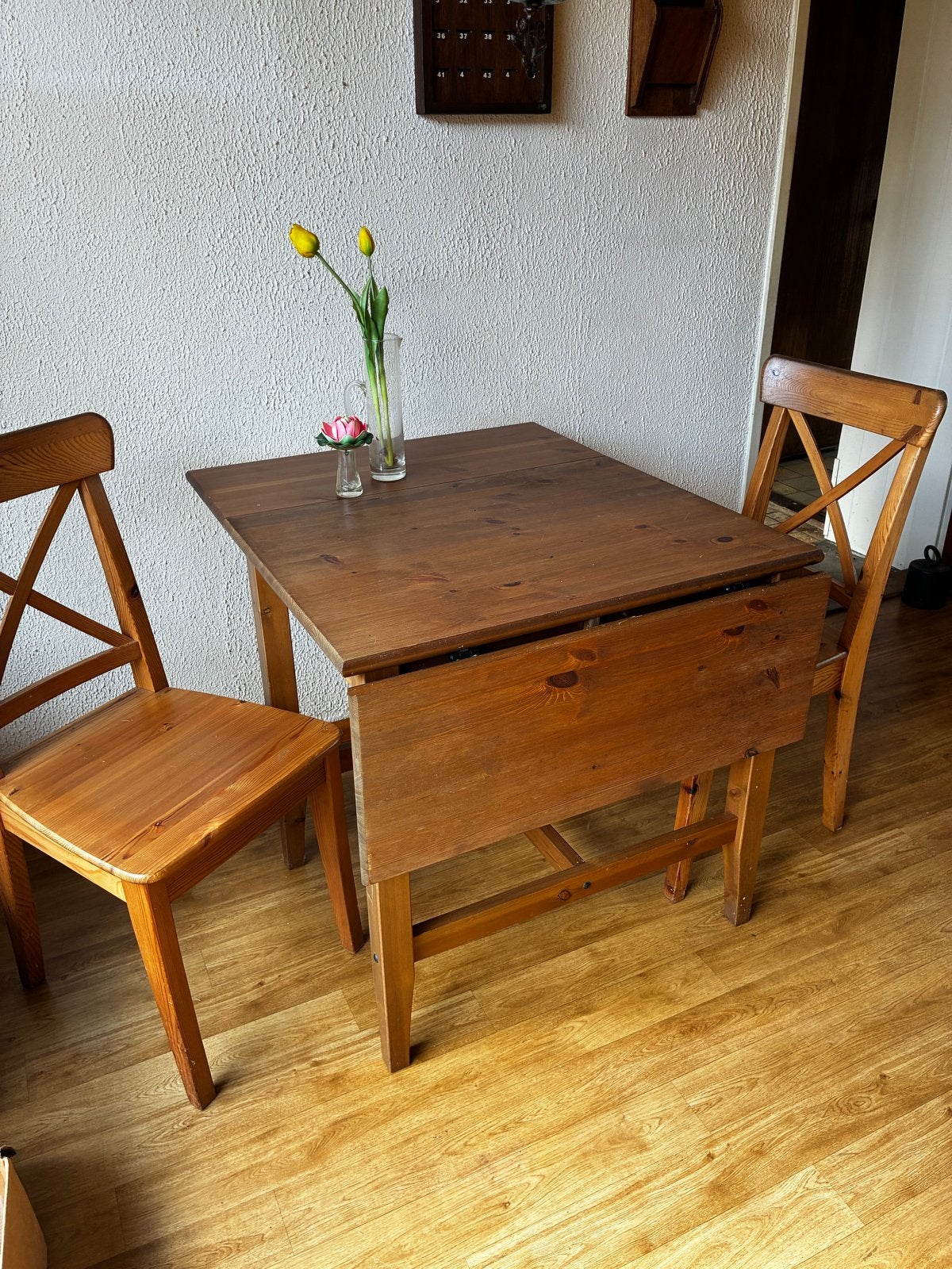 Houten klaptafel met twee stoelen, Ophalen, Gebruikt, 100 tot 150 cm, Vierkant
