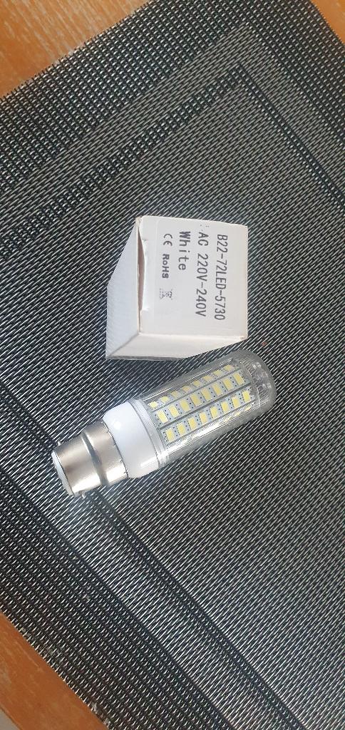 2x LED met bajonet fitting B22, Ophalen of Verzenden, Nieuw, Corn bulp