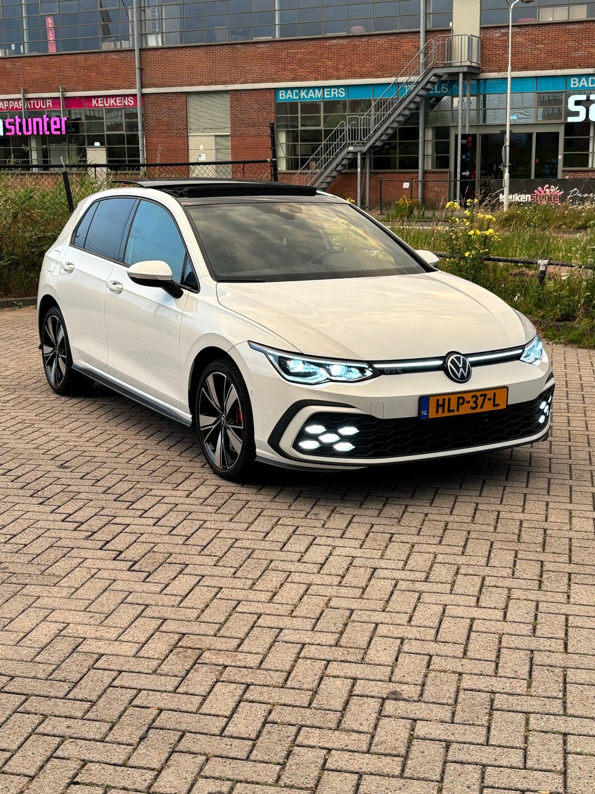 VW Golf 1.4 TSI GTE eHybrid IQ-LIGHT*PANO*ACC*KEYLESS*CAMERA, Euro 6, 4 cilinders, Leder en Stof, Wit