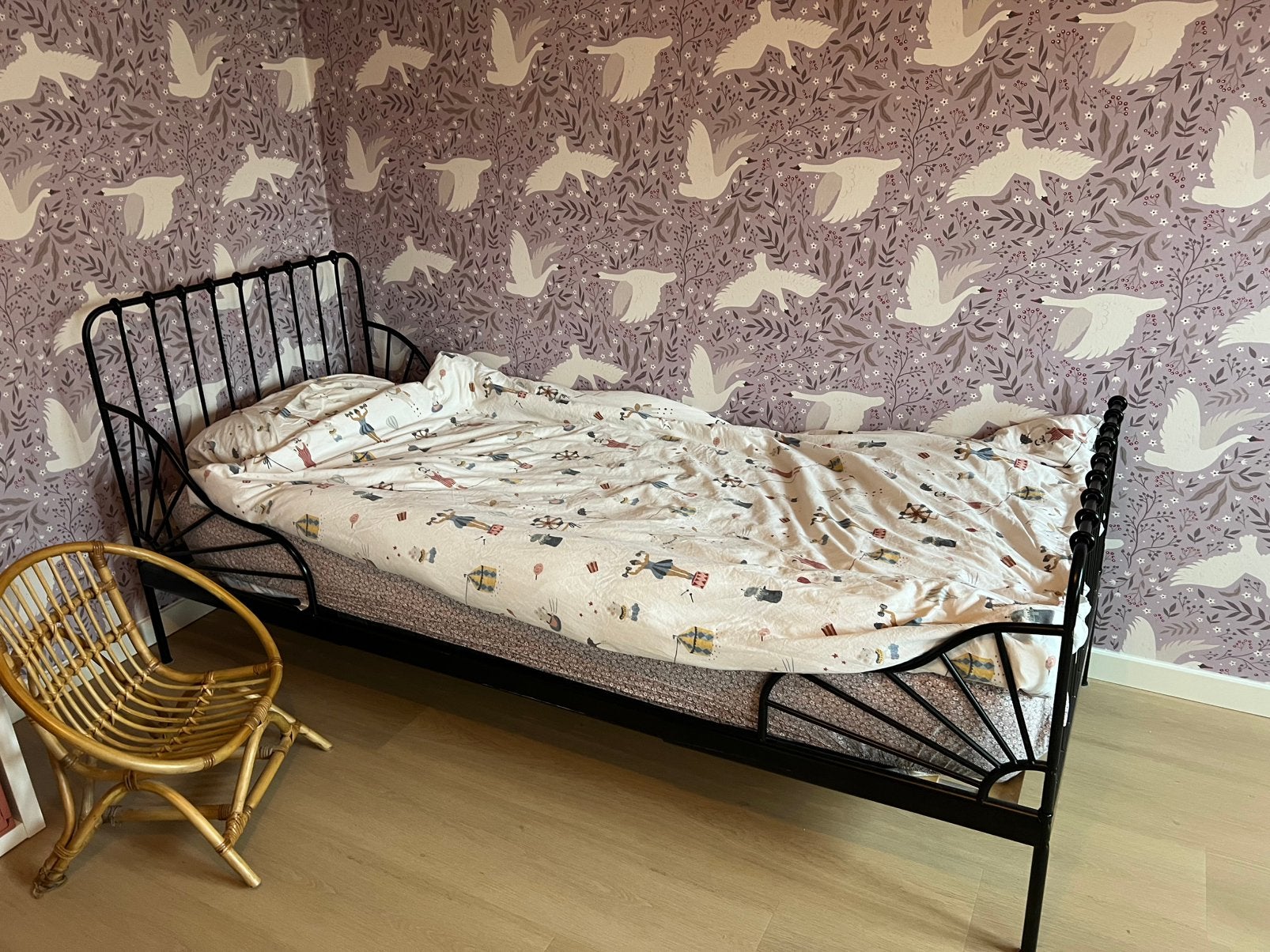 IKEA MINNEN meegroeibed + matras | zeer goede staat, Kinderen en Baby's, Kinderkamer | Bedden, Ophalen, 70 tot 85 cm, Zo goed als nieuw