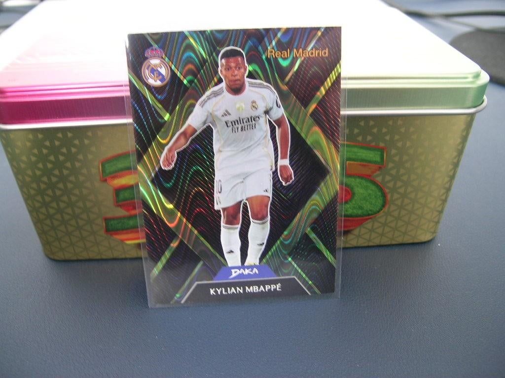 050/199 Kylian Mbappe Real Madrid 2025-26 DAKA, Ophalen of Verzenden, Zo goed als nieuw, Buitenlandse clubs, Spelerskaart