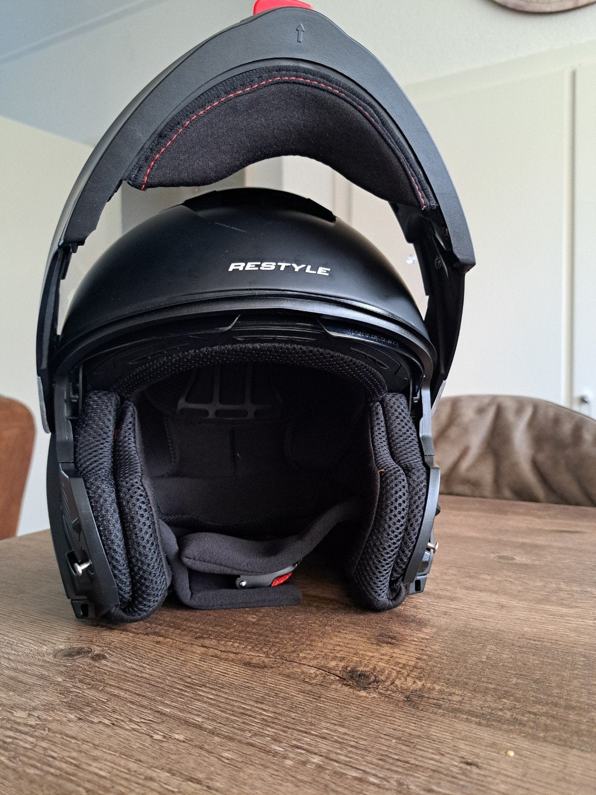 Restyle motorhelm - Zwart, zo goed als nieuw, Motoren, Ophalen, Systeemhelm, Dames, XL