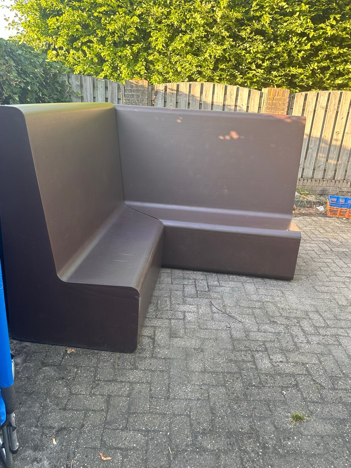 Moderne eethoekbank - Bruin, Huis en Inrichting, Banken | Complete zithoeken, Ophalen of Verzenden, Gebruikt, Kunststof