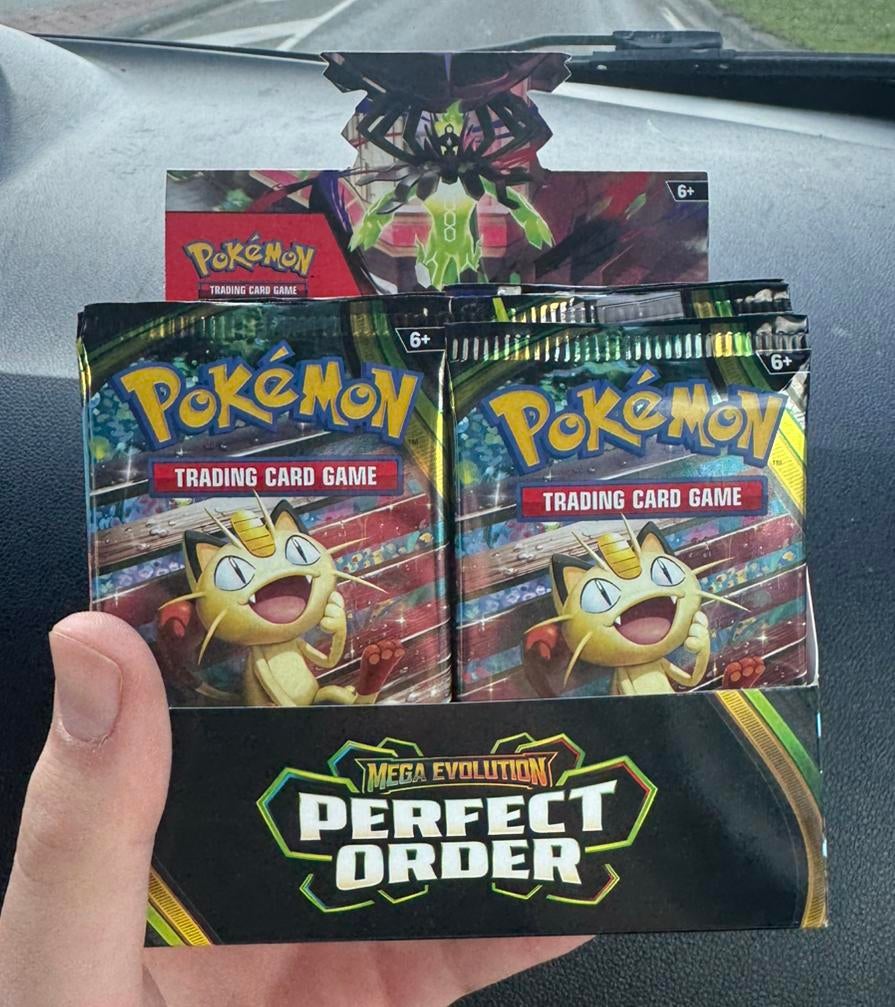 Pokemom perfect order booster packs, Ophalen of Verzenden, Zo goed als nieuw, Booster