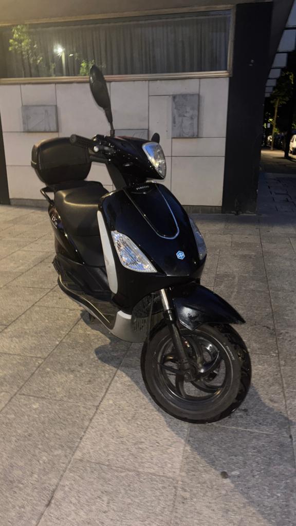 Piaggio Fly 50cc A-klasse - Goed onderhouden, Fietsen en Brommers, Gebruikt, Overige modellen, Ophalen of Verzenden, Maximaal 25 km/u