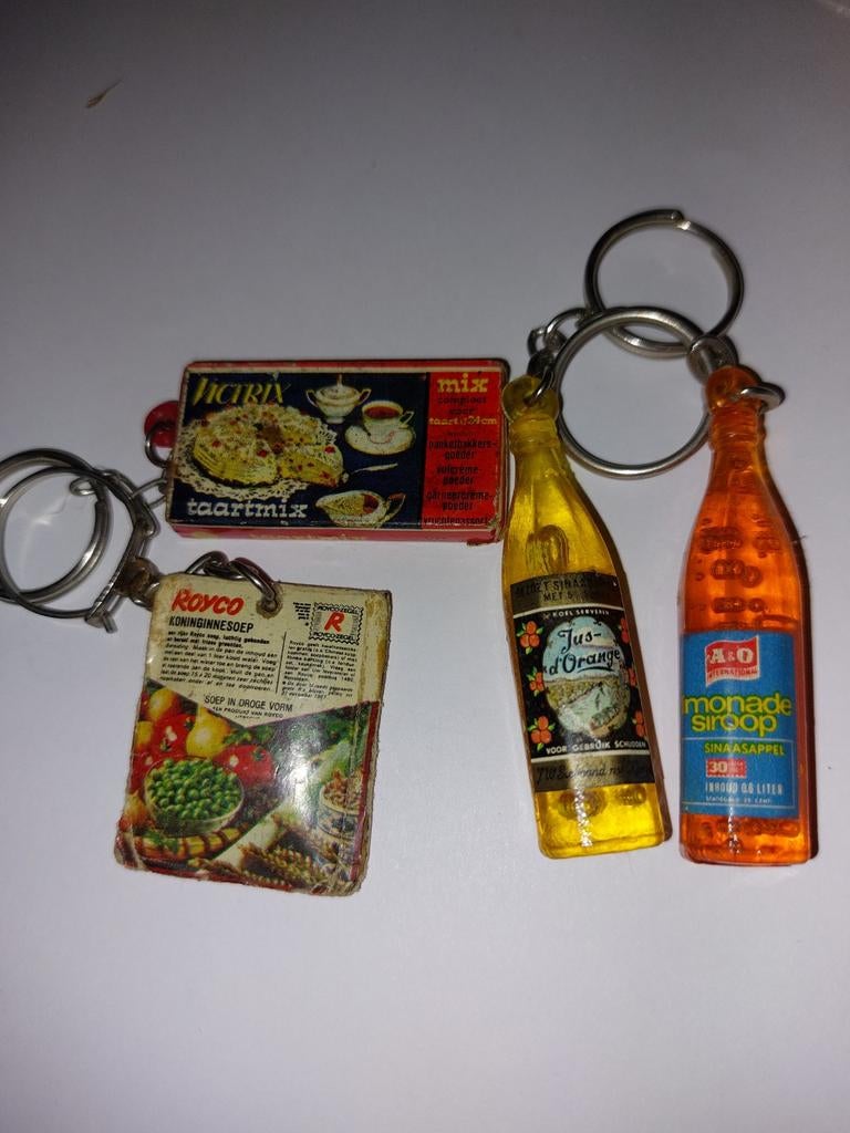 Vintage sleutelhangers: Drankjes en voedselmerken, Verzamelen, Ophalen of Verzenden, Gebruikt, Merk