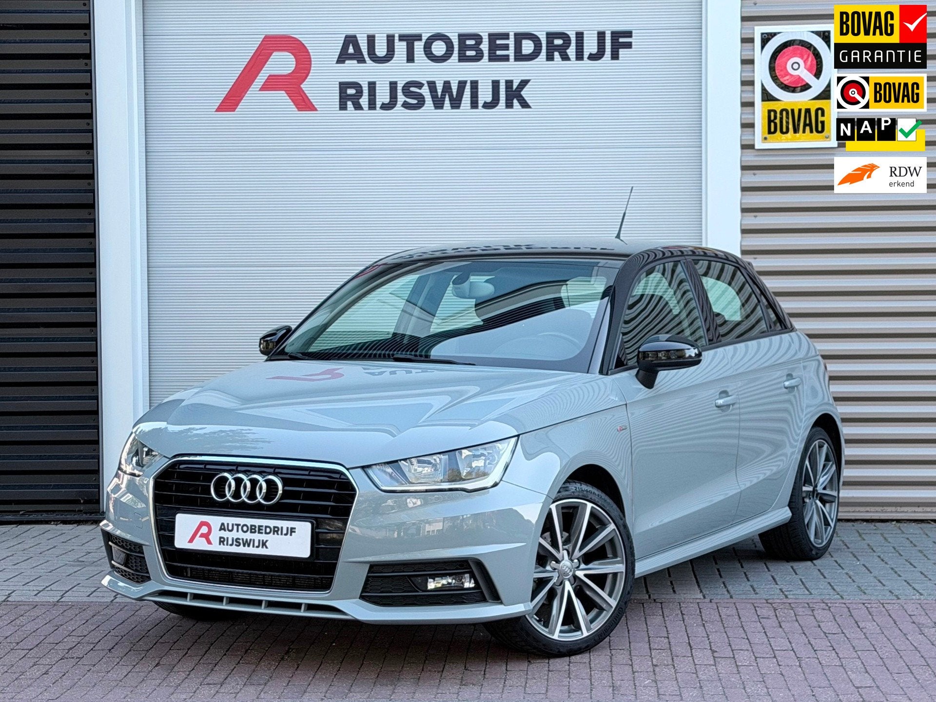 Audi A1 Sportback 1.0 TFSI S-Line Navi/Trekhaak, Auto's, Voorwielaandrijving, Euro 6, 95 pk, 4 stoelen