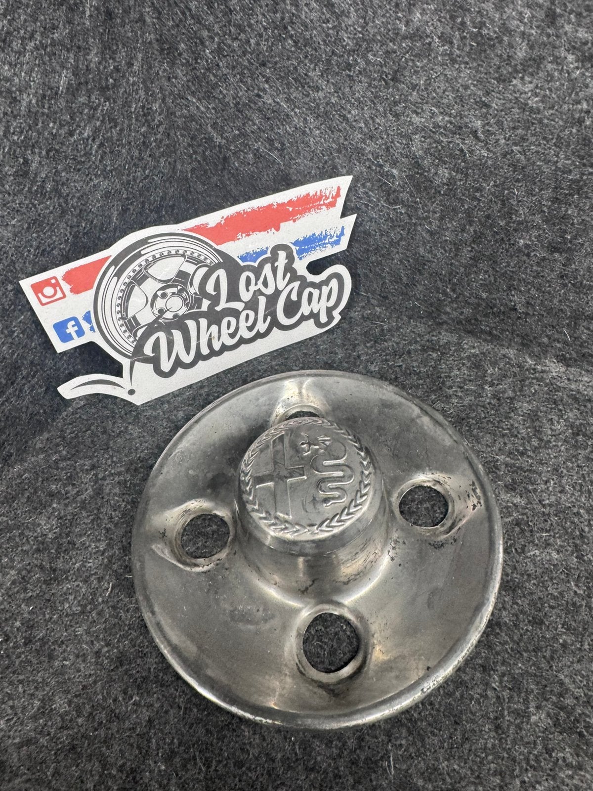 Alfa romeo spider naafkap, Auto diversen, Wieldoppen, Ophalen of Verzenden, Zo goed als nieuw