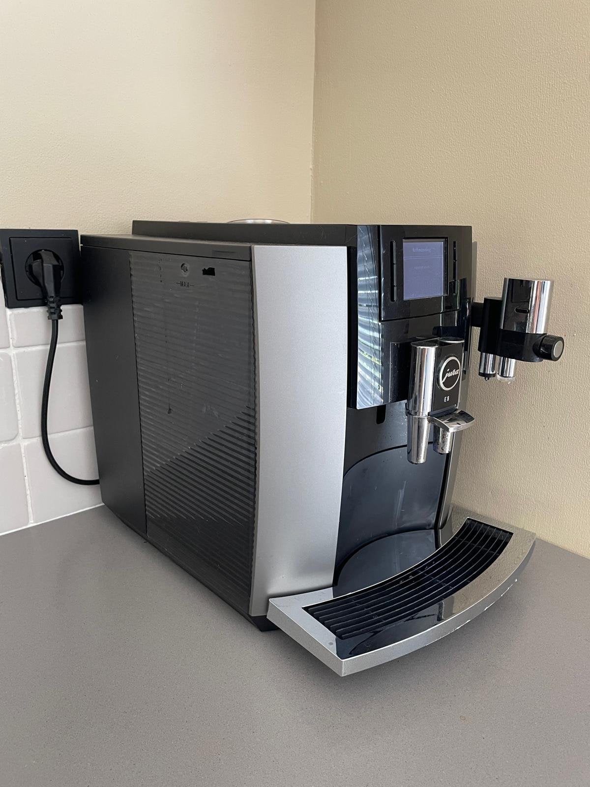 Jura E8 koffiemachine, Ophalen, Gebruikt, Koffiemachine, Koffiebonen