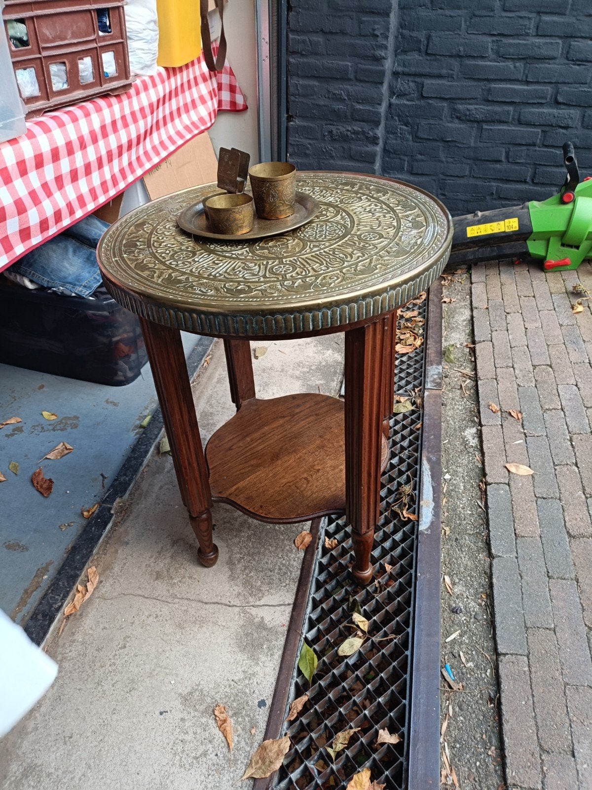 Antieke Marokkaanse bijzettafel met messing blad, Ophalen of Verzenden