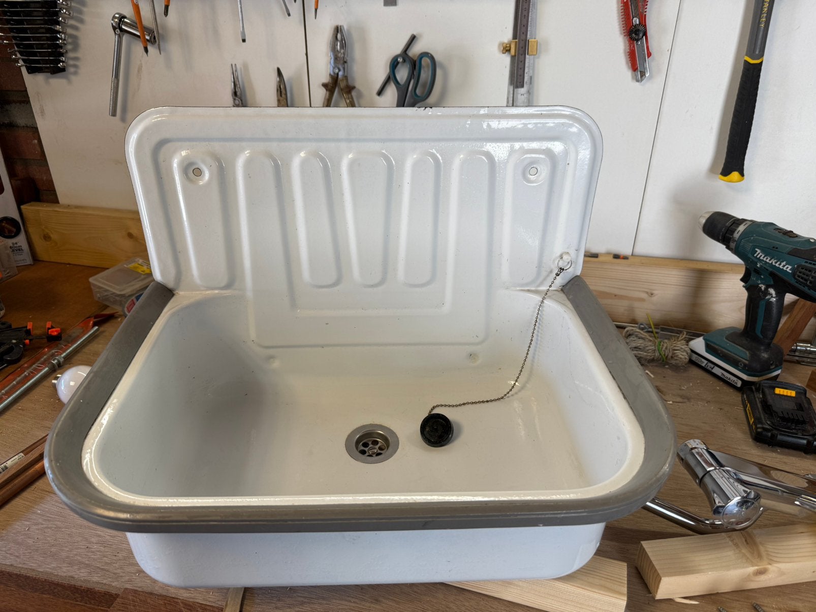 Witte wasbak ijzer, voor hobbyruimte/ garage, Ophalen of Verzenden, Zo goed als nieuw