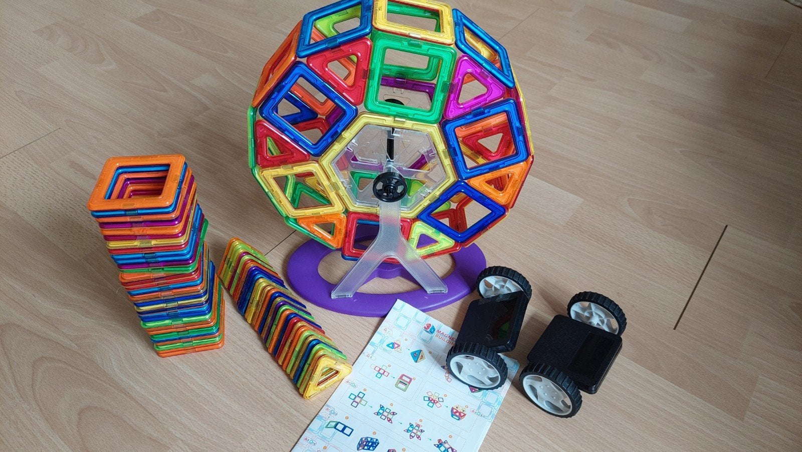 Grote set magnetisch speelgoed met rad en wielen, Ophalen of Verzenden, Zo goed als nieuw, Overige merken
