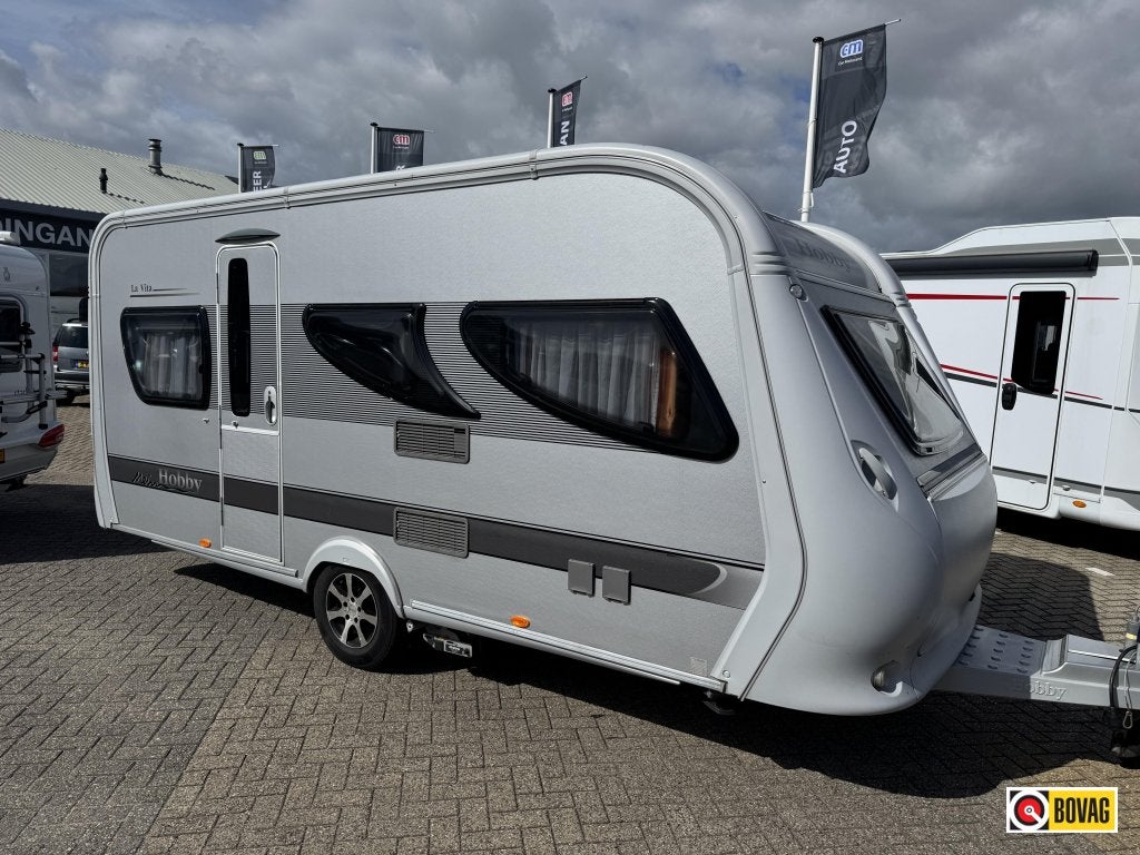 Hobby La Vita Veneto 455 UF MOVER/VOORTENT, Caravans en Kamperen, Ringverwarming, Rondzit, Hobby, Bedrijf