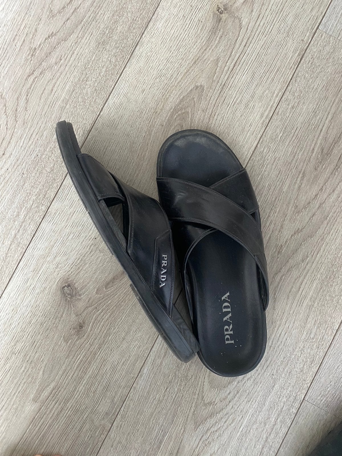 Prada Leren Slippers –Maat 43- Origineel,Outlet Roermond, Ophalen, Zo goed als nieuw, Zwart
