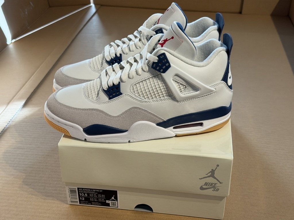 Nike SB x Air Jordan 4 Navy - maat EU 44.5, Wit, Nieuw, Ophalen of Verzenden, Sneakers of Gympen
