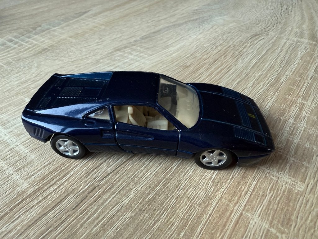 Ferrari 288 G10 Shell Maisto blauw 1/36, Hobby en Vrije tijd, Modelauto's | Overige schalen, Ophalen of Verzenden, Zo goed als nieuw