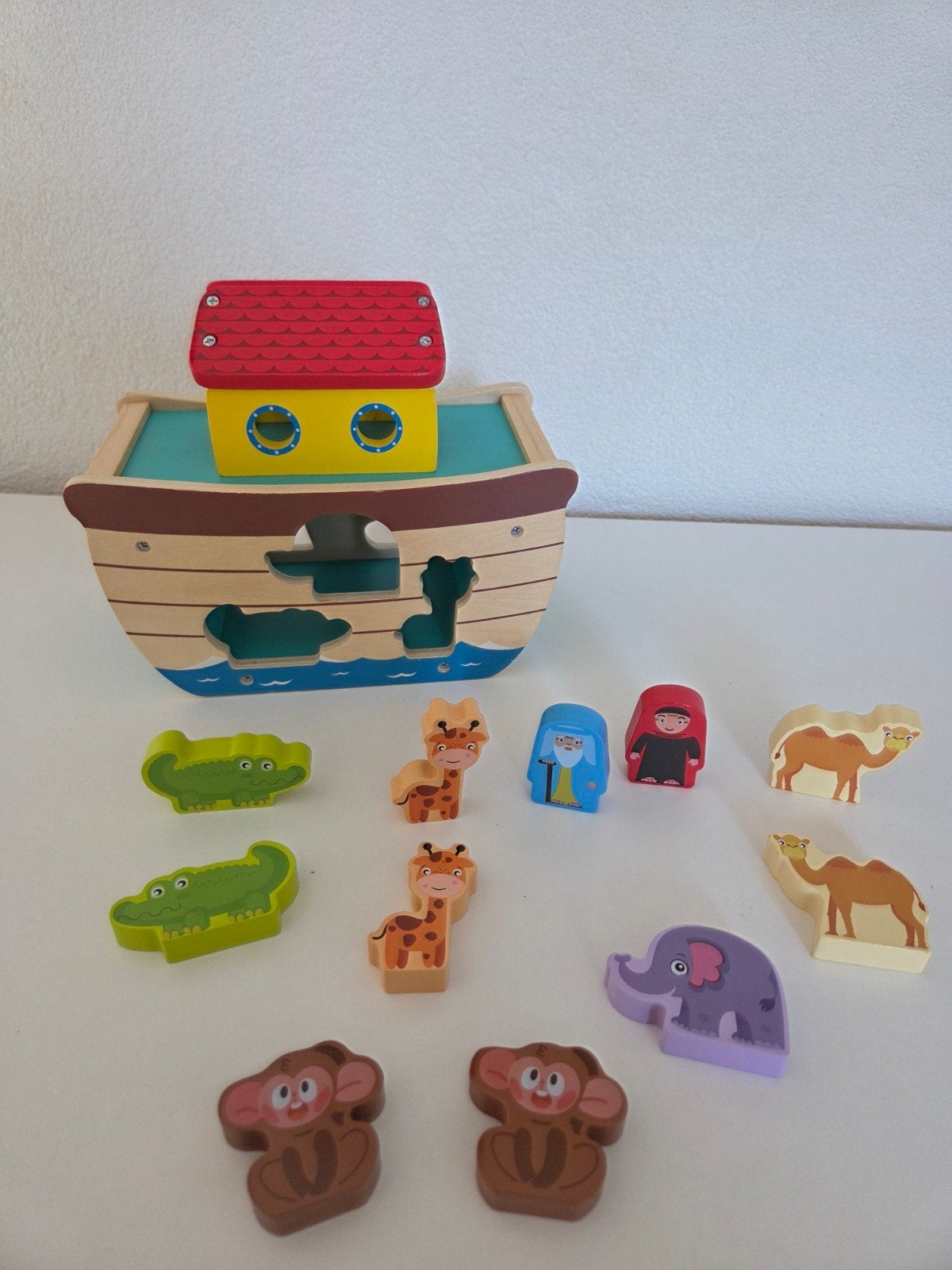 Nette houten ark van Noach vormenstoof met poppetjes, dieren, Ophalen of Verzenden, Zo goed als nieuw, Overige typen