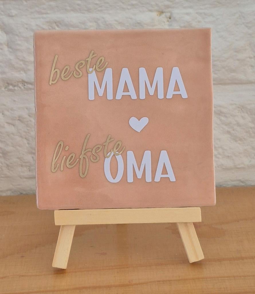 Tegeltje 'Beste Mama Liefste Oma', Antiek en Kunst, Antiek | Wandborden en Tegels, Ophalen of Verzenden