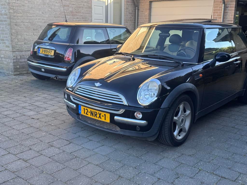 Mini 2002 Zwart-nieuwe apk, Auto's, 1025 kg, 4 stoelen, Zwart, 115 pk