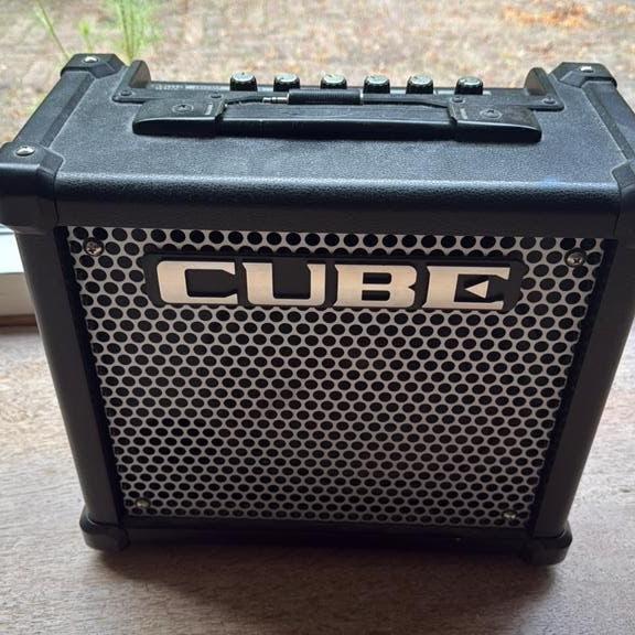 Roland Cube 10GX gitaarversterker - Zo goed als nieuw, Muziek en Instrumenten, Ophalen, Zo goed als nieuw, Gitaar, Minder dan 50 watt
