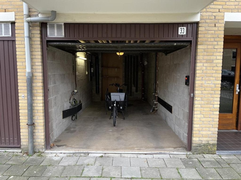 Garagebox te huur - loopafstand Zuidas, Huizen en Kamers, Garages en Parkeerplaatsen, Amsterdam