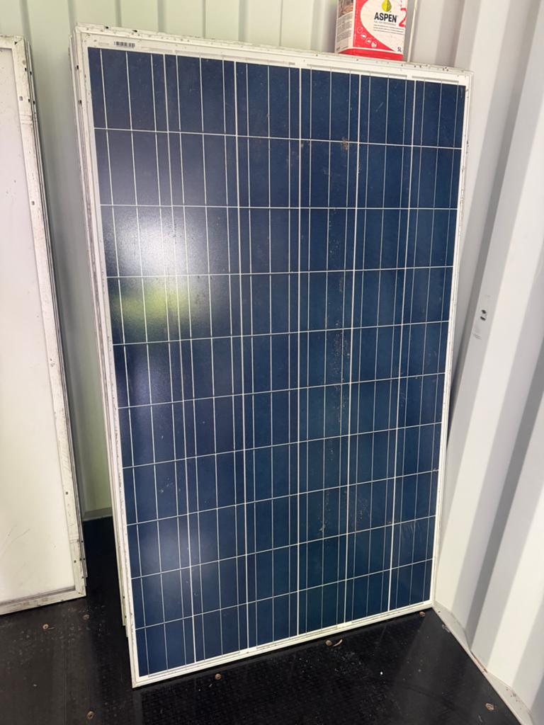 17x Zonnepaneel 240 Wattpiek, Doe-het-zelf en Verbouw, Zonnepanelen en Toebehoren, Ophalen, Gebruikt, Paneel, 200 wattpiek of meer