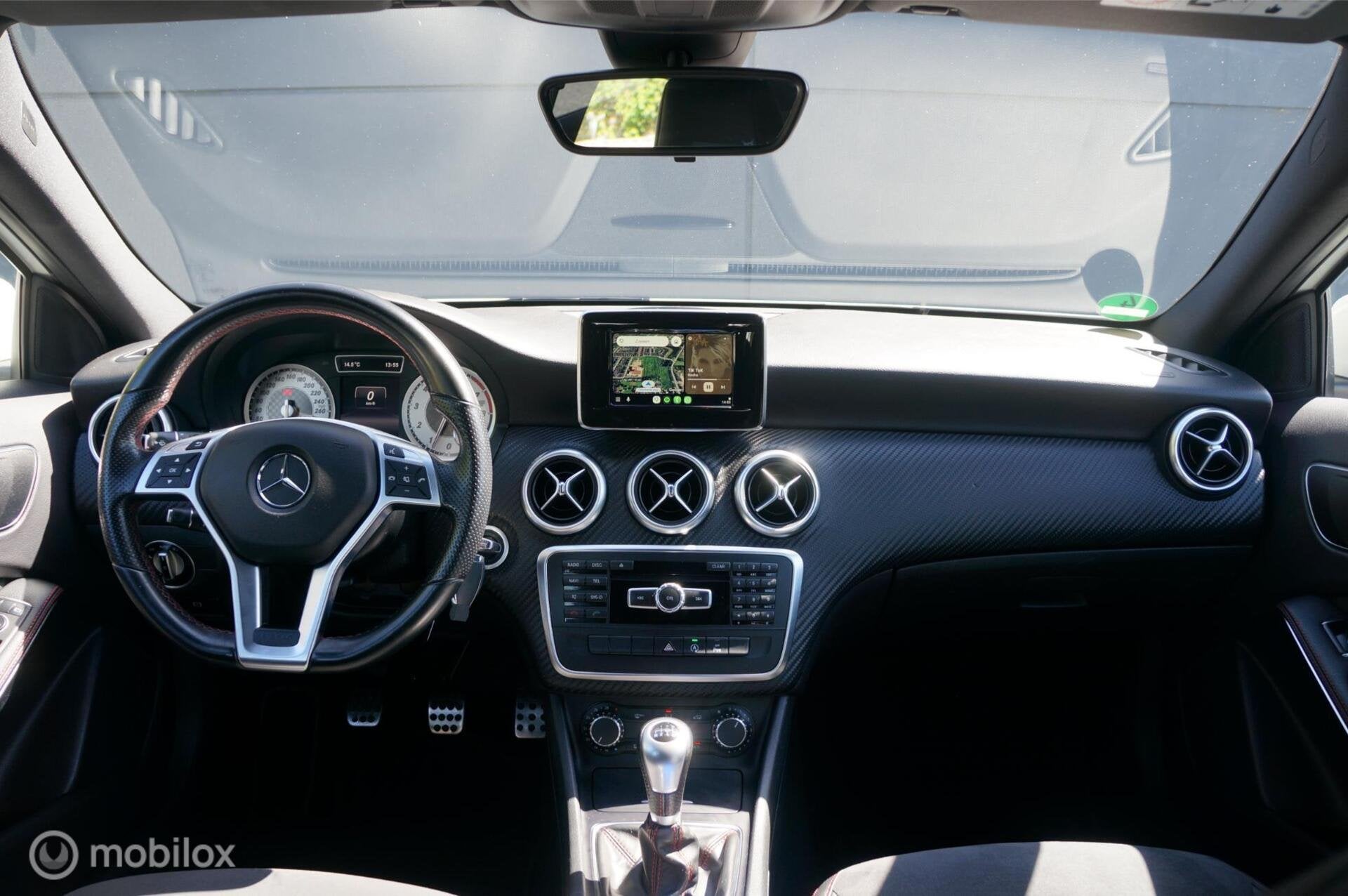 Mercedes Benz A-klasse A180 Prestige AMG Xenon Apple/Android, Voorwielaandrijving, Gebruikt, 4 cilinders, Handgeschakeld