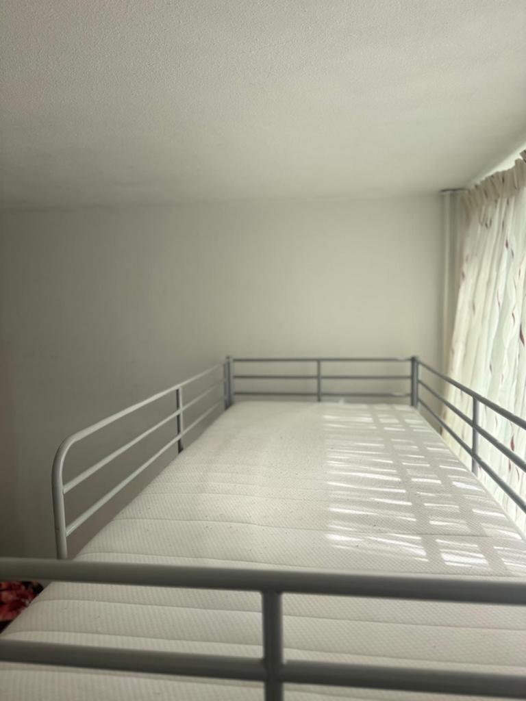 Stevig metalen stapelbed met matrassen, Gebruikt, 90 cm, 160 tot 180 cm, Tweepersoons