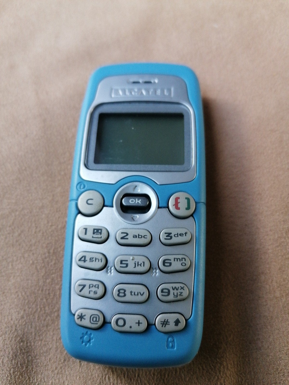 Alcatel Mobieltje met batterij - Leuk voor de verzamelaar, Ophalen of Verzenden