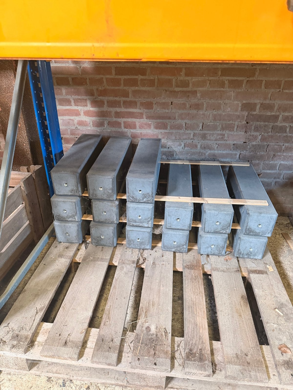 Betonpoeren 140x140x580mm - 9 stuks, Ophalen, Nieuw