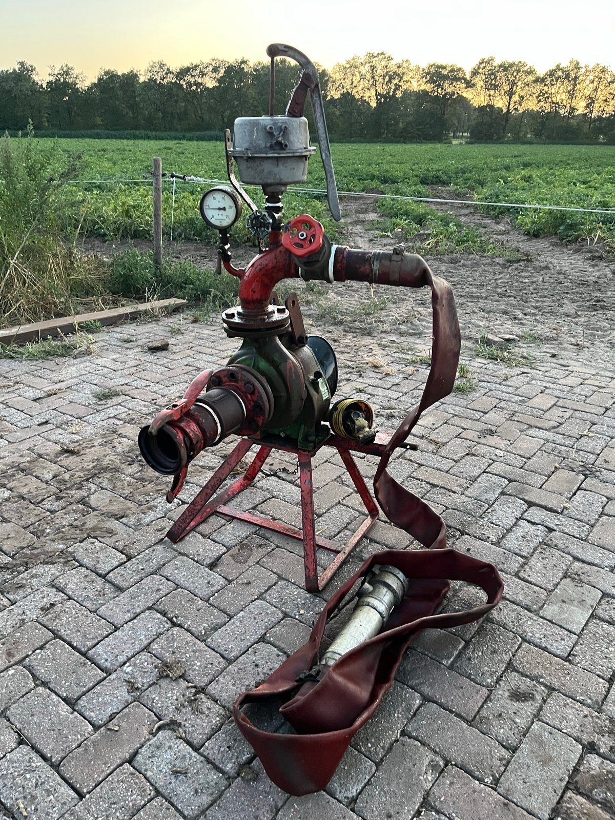 Rovatti beregeningspomp met zuigslang en aftakas, Ophalen, Akkerbouw, Beregening en Drainage