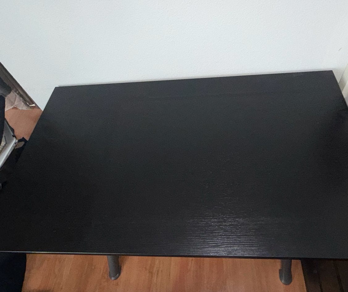 IKEA bureau - Zwart, in hoogte verstelbaar, Ophalen, Metaal, In hoogte verstelbaar, Zo goed als nieuw