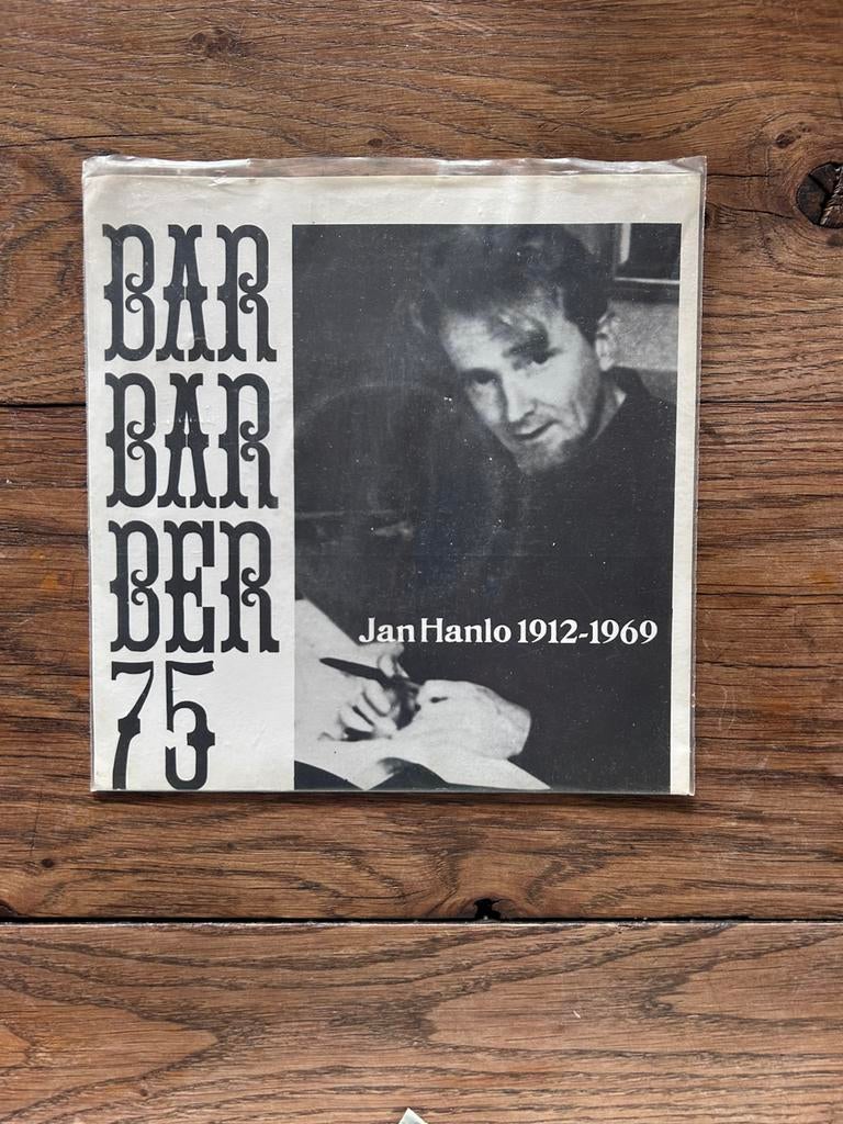 Barbarber 75, met Vinyl Jan Hanlo. Uitstekende staat., Ophalen of Verzenden, Zo goed als nieuw, Fotografen