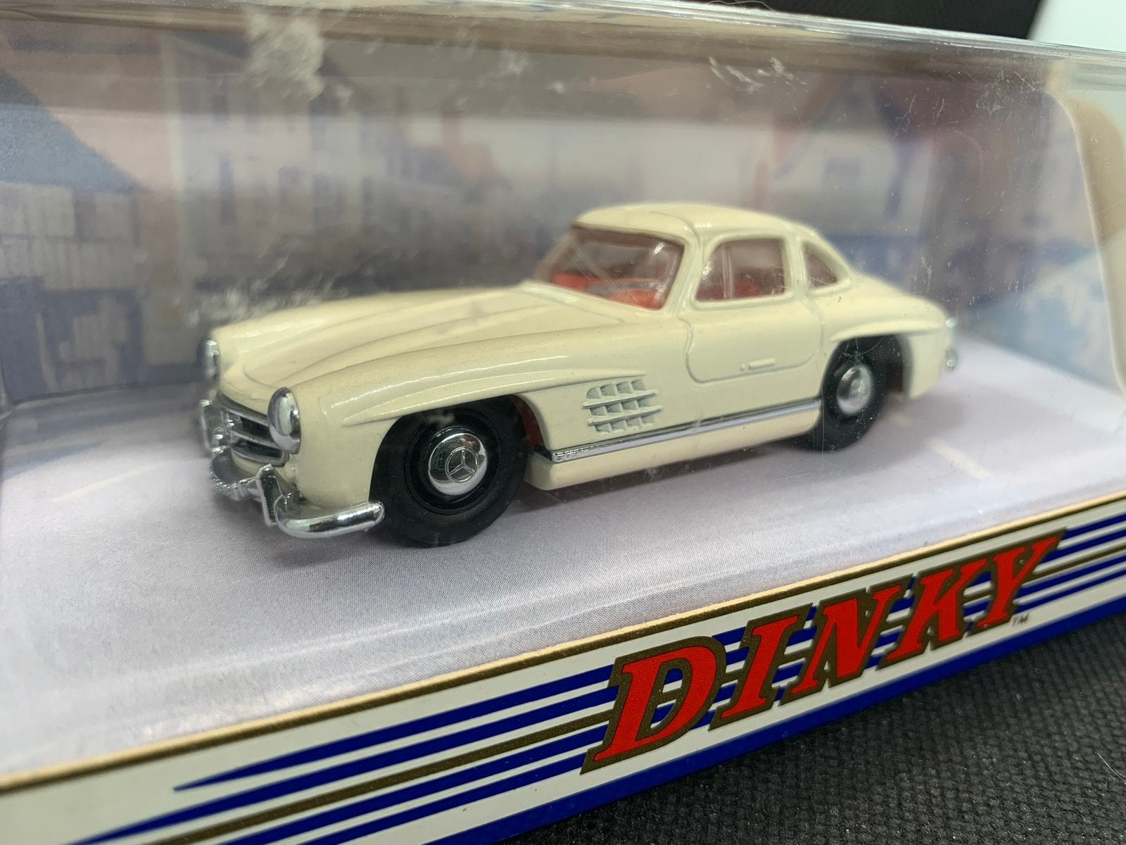 Dinky Matchbox Mercedes Benz 300 SL 1:43 OVP, Verzenden, Zo goed als nieuw, Auto, Matchbox