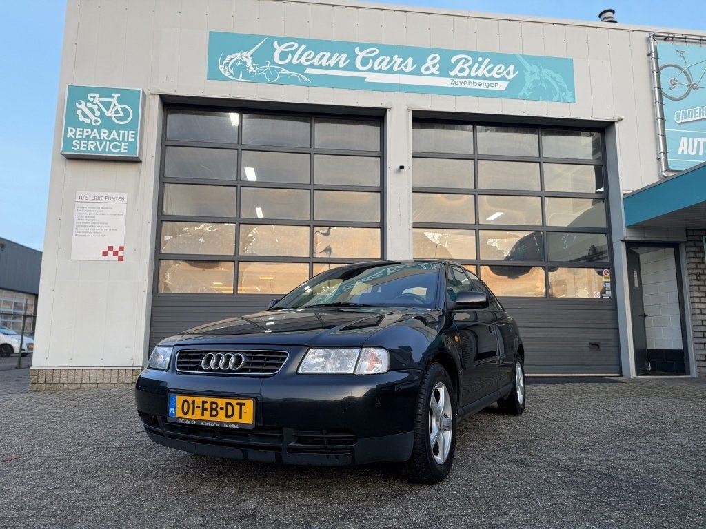 Audi A3 1.6 Attraction (bj 2000), Zwart, Bedrijf, Handgeschakeld, Audi