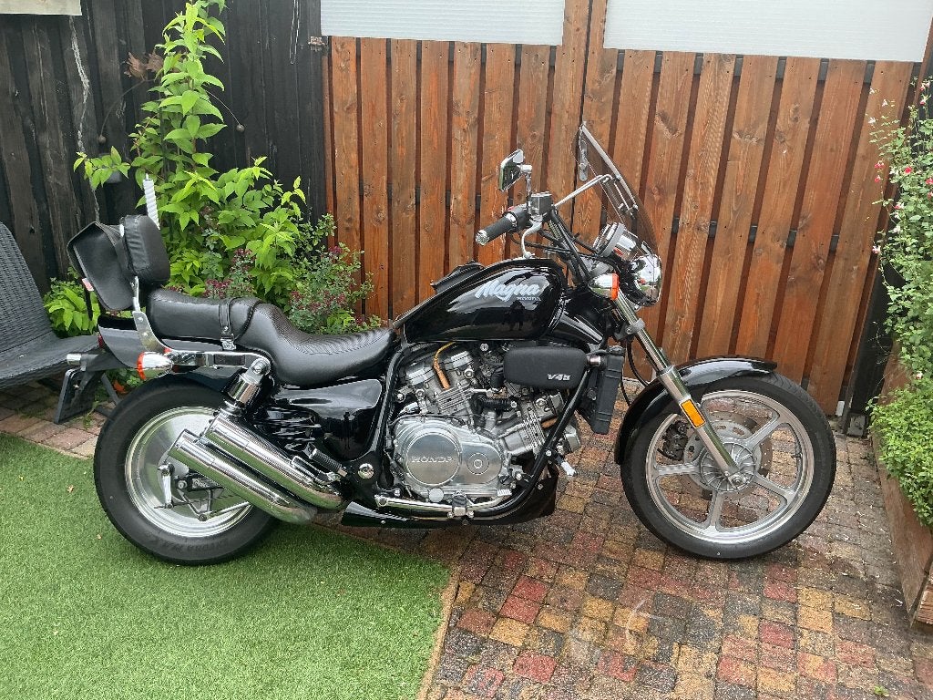 Honda Super magna v45 750cc, Motoren, Motoren | Honda, 750 cc, Cardan-aandrijving, Occasion, 4 cilinders