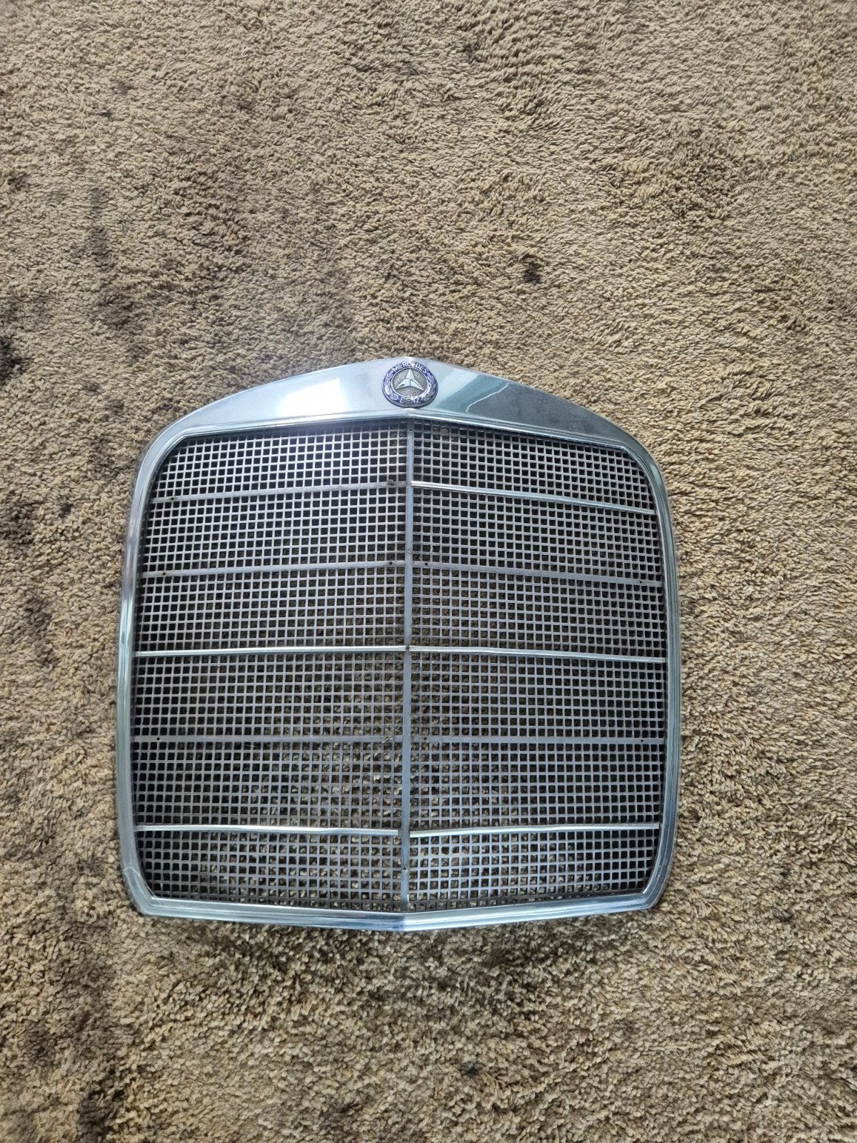 Mercedes W110 Grill - Origineel en in goede staat, Ophalen of Verzenden, Gebruikt
