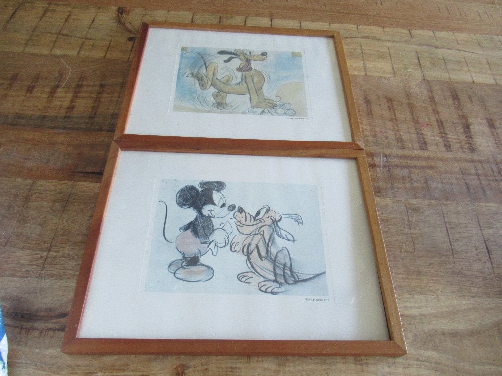 2 x reproductie schilderij Mickey + Pluto's housewarming, Verzamelen, Disney, Ophalen of Verzenden, Goofy of Pluto, Zo goed als nieuw