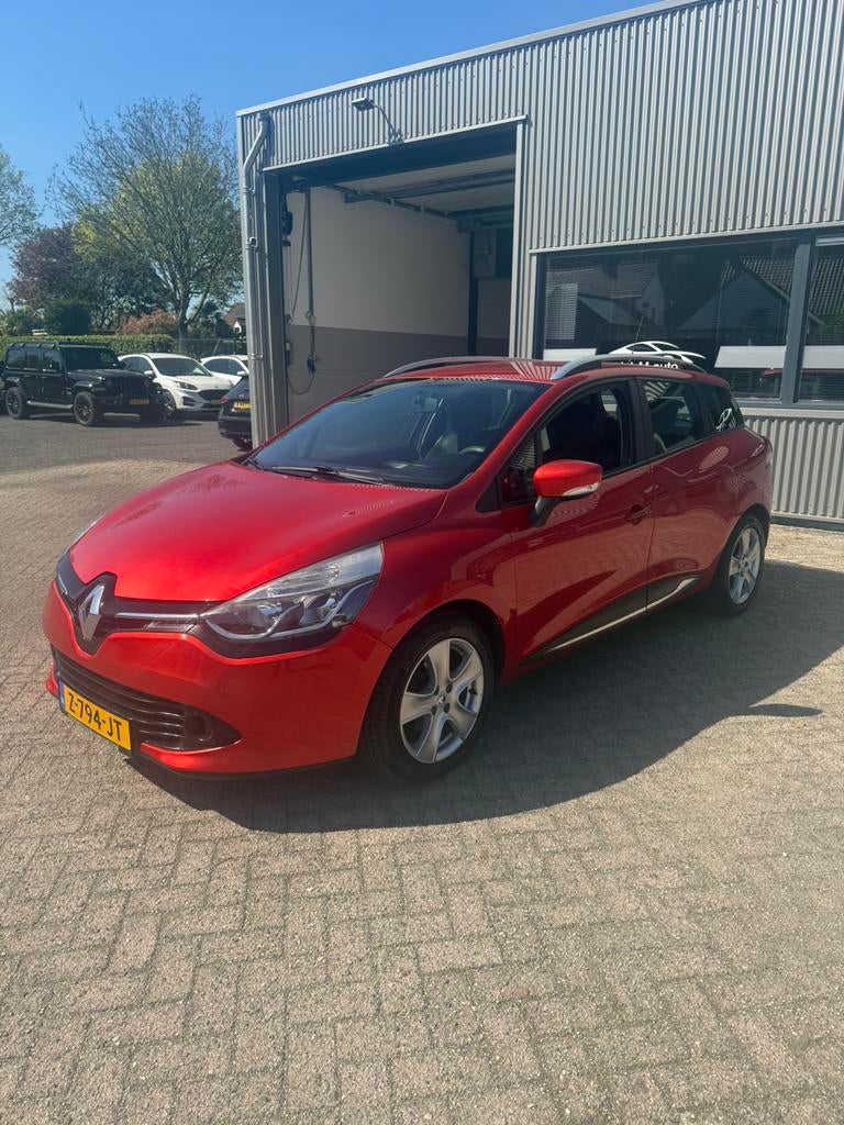 Renault Clio Energy TCe 90pk S&S 2015 Rood, Voorwielaandrijving, 898 cc, Handgeschakeld, Parkeersensor