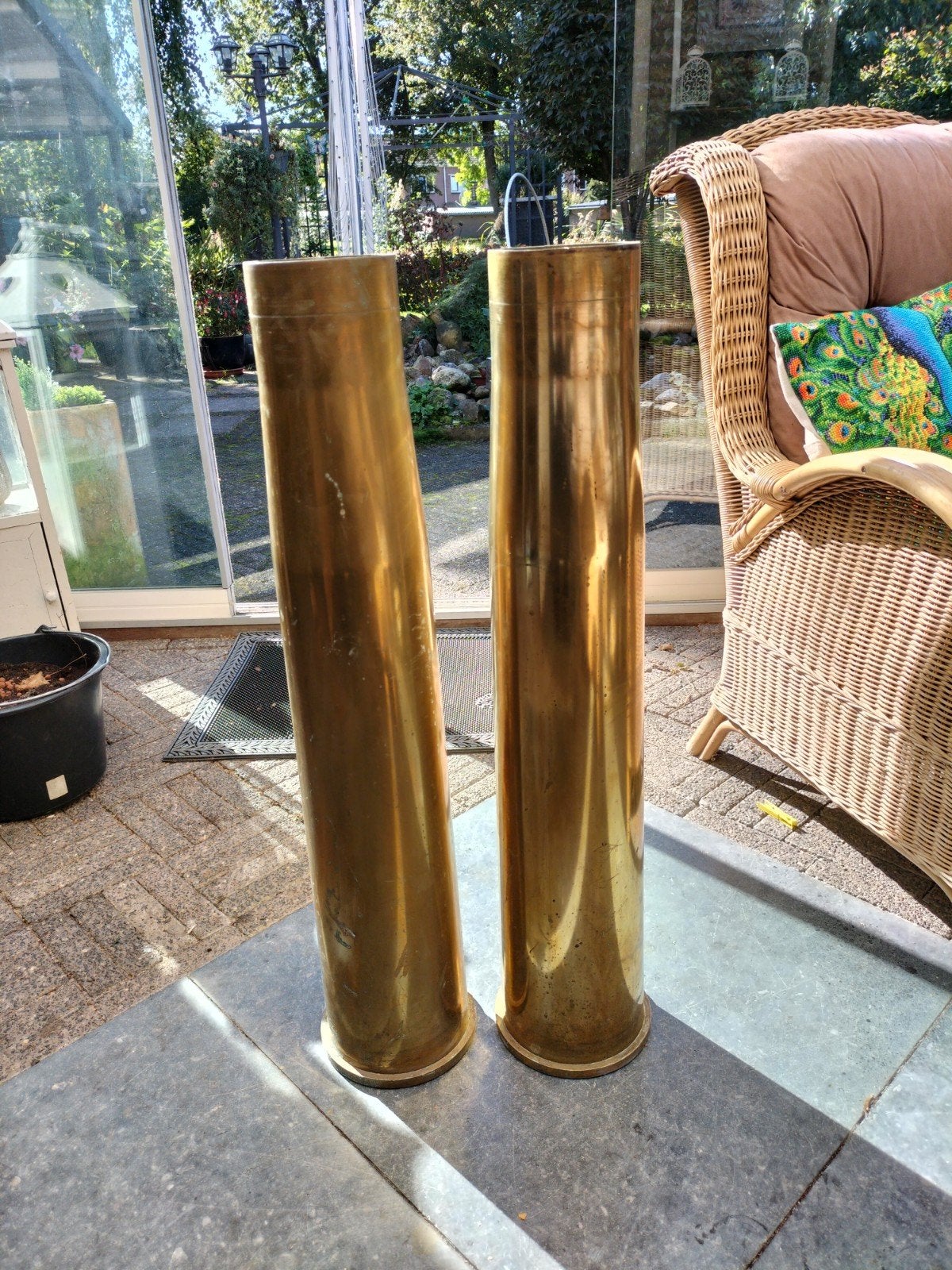Twee messing hulzen, kaliber 12 cm, 83,5 cm hoog, Verzamelen, Ophalen, Landmacht, Nederland, Hulzen of Bodemvondsten