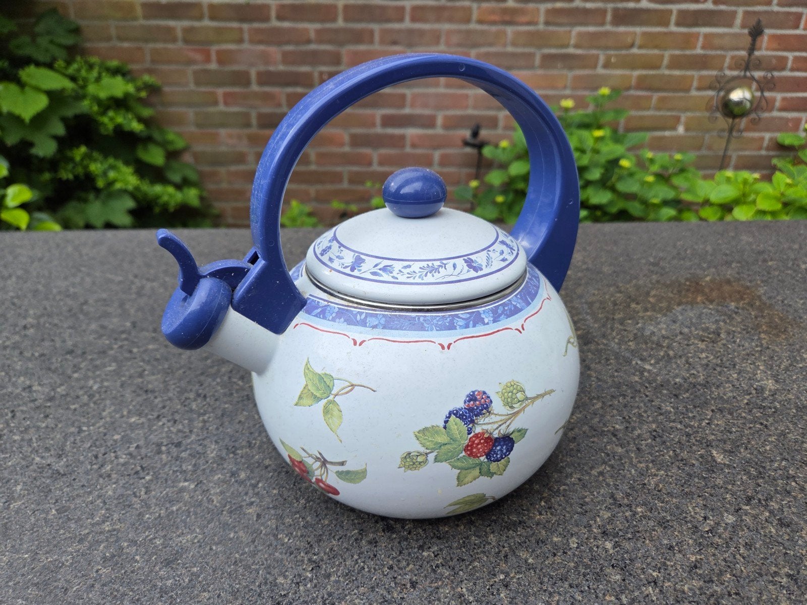 Villeroy & Boch fluitketel met bessenmotief, Antiek en Kunst, Ophalen of Verzenden